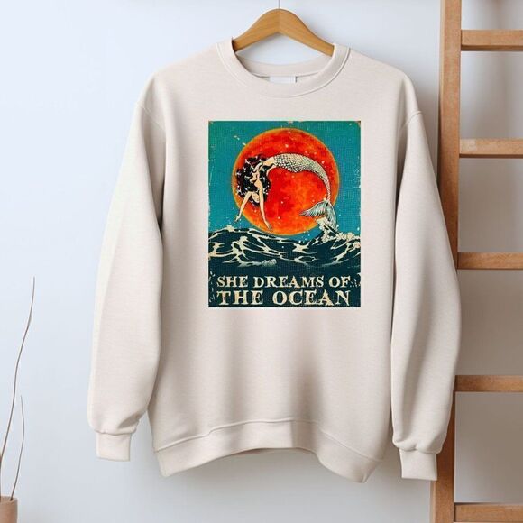She Dreams of the Ocean Mermaid sweatshirt - Picture 3 of 3